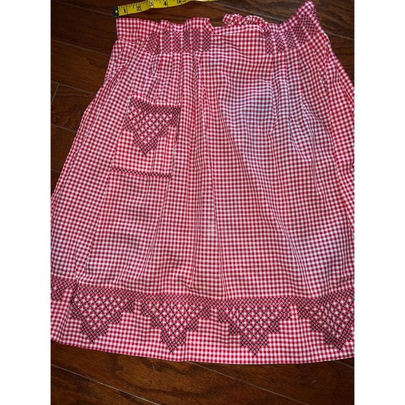 Apron Vintage Chicken scratch Apron Red Gingham - Picture 1 of 3